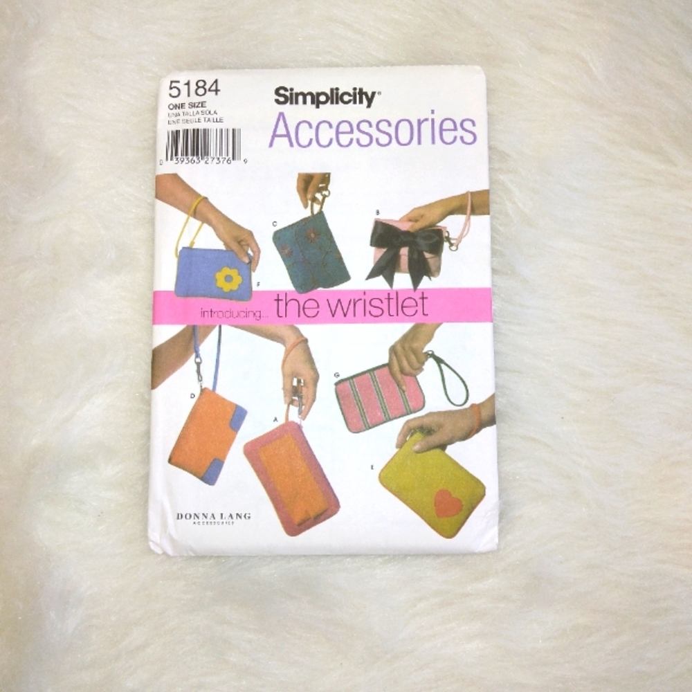 Simplicity 5284 Wristlets in 7 variations